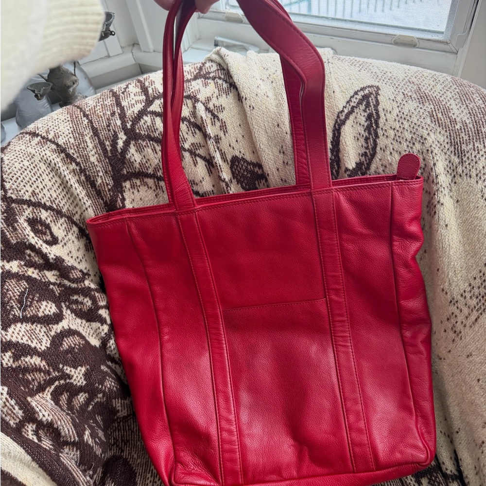 Chic Red Leather Lederer De Paris Tote Bag with free shipping! - Picture 2 of 7
